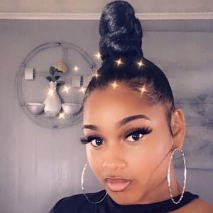 Meet your Posher, Roxy